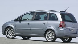 Auto Opel Zafira 19 cdti Cosmo 120cv usata in vendita presso concessionaria Auto 4 a 4.500 &euro; - foto numero 4