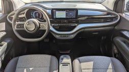 Auto Fiat 500 Elettrica 500e 42 kWh Icon aziendale in vendita presso concessionaria Auto 4 a 23.000 € - foto numero 5