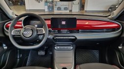 Auto Fiat 600 54kWh Red km 0 in vendita presso concessionaria Auto 4 a 26.000 € - foto numero 5