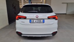 Auto Fiat Tipo 5p 13 mjt Cross s&s 95cv usata in vendita presso concessionaria Auto 4 a 18.300 € - foto numero 4