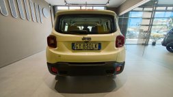 Auto Jeep Renegade 15 turbo t4 mhev Altitude 2wd dct km 0 in vendita presso concessionaria Auto 4 a 26.000 € - foto numero 4