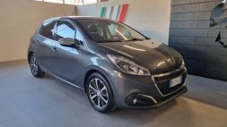 Auto Peugeot 208 - 5p 12 puretech Allure 82cv in vendita presso Auto 4 - Foto 1
