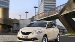 Auto Lancia Y 12 Gold s&s 69cv my19 usata in vendita presso concessionaria Auto 4 a 11.000 € - foto numero 4