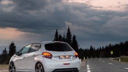 Auto Peugeot 208 5p 12 puretech Allure s&s 82cv my18 usata in vendita presso concessionaria Auto 4 a 9.000 € - foto numero 5