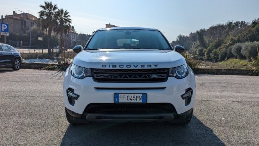Auto Land Rover Discovery Sport 20 td4 SE awd 150cv auto usata in vendita presso concessionaria Auto 4 a 21.400 € - foto numero 2
