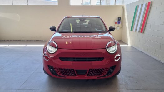 Auto Fiat 600 54kWh Red km 0 in vendita presso concessionaria Auto 4 a 26.000 € - foto numero 2