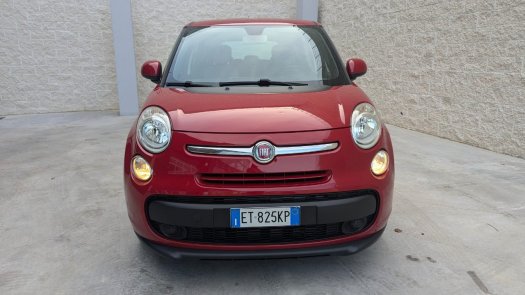 Auto Fiat 500L Living 16 mjt Pop Star 105cv usata in vendita presso concessionaria Auto 4 a 9.000 € - foto numero 2