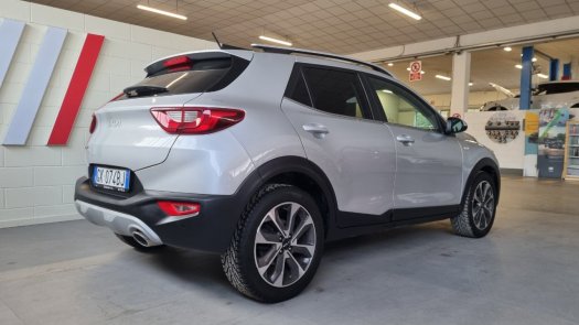 Auto Kia Stonic 10 t-gdi mhev Style 100cv imt usata in vendita presso concessionaria Auto 4 a 17.000 € - foto numero 2