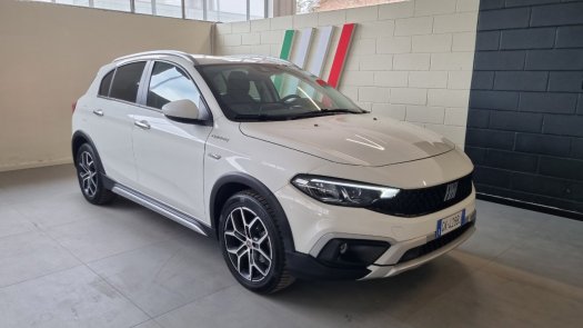 Auto Fiat Tipo 5p 13 mjt Cross s&s 95cv usata in vendita presso concessionaria Auto 4 a 18.300 € - foto numero 6