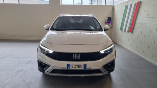 Auto Fiat Tipo 5p 13 mjt Cross s&s 95cv usata in vendita presso concessionaria Auto 4 a 18.300 € - foto numero 2