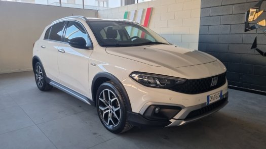 Fiat Tipo Tipo 5p 13 mjt Cross s&s 95cv a 15.700 € - Immagine 1
