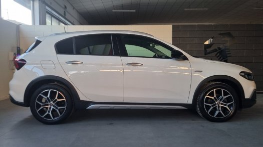 Auto Fiat Tipo 5p 13 mjt Cross s&s 95cv usata in vendita presso concessionaria Auto 4 a 15.700 € - foto numero 3