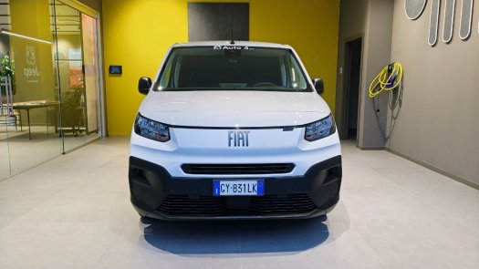 Auto Fiat Professional Doblo van 15 bluehdi 100cv CH1 km 0 in vendita presso concessionaria Auto 4 a 25.000 € - foto numero 2