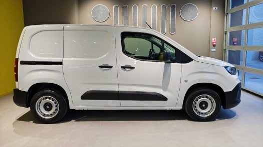 Auto Fiat Professional Doblo van 15 bluehdi 100cv CH1 km 0 in vendita presso concessionaria Auto 4 a 25.000 € - foto numero 3