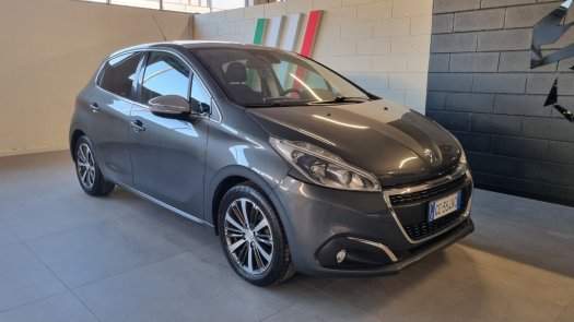 Peugeot 208 208 5p 12 puretech Allure 82cv a 9.000 € - Immagine 1