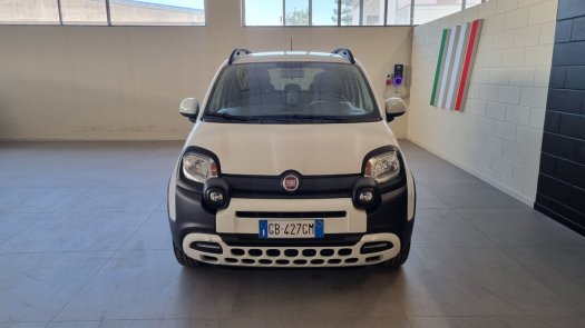 Auto Fiat Panda 10 hybrid City Cross s&s 70cv usata in vendita presso concessionaria Auto 4 a 11.000 € - foto numero 2