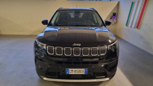 Auto Jeep Compass 16 mjt Limited 2wd 130cv usata in vendita presso concessionaria Auto 4 a 18.000 &euro; - foto numero 2