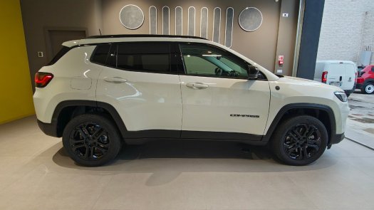Auto Jeep Compass 13 turbo t4 phev North Star 4xe auto km 0 in vendita presso concessionaria Auto 4 a 39.800 &euro; - foto numero 3