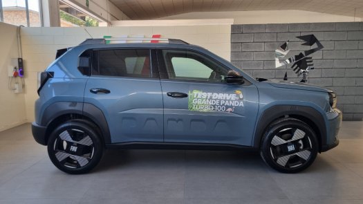 Auto Fiat Grande Panda 12 La Prima 100cv km 0 in vendita presso concessionaria Auto 4 a 21.300 &euro; - foto numero 3