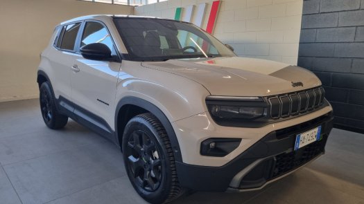 Auto Jeep Avenger 12 turbo e-hybrid mhev Upland 4xe 145cv edct6 usata in vendita presso concessionaria Auto 4 a 28.000 &euro; - foto numero 6