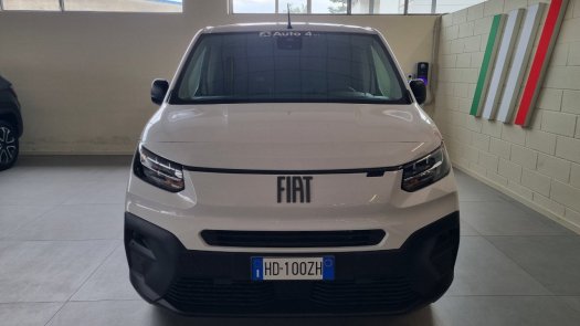 Auto Fiat Professional Doblo ' SERIE 3 VAN CH1 15 km 0 in vendita presso concessionaria Auto 4 a 23.500 &euro; - foto numero 2