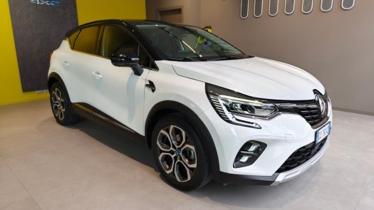 Auto Renault Captur 16 E-Tech phev Intens 160cv auto usata in vendita presso concessionaria Auto 4 a 13.000 &euro; - foto numero 1