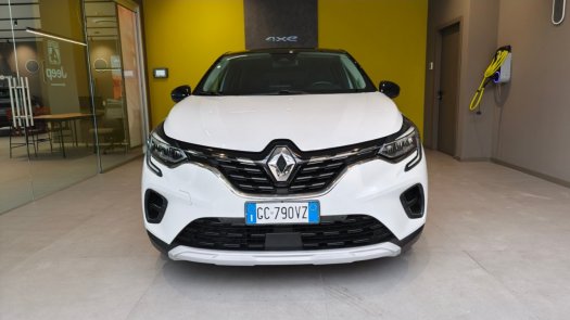 Auto Renault Captur 16 E-Tech phev Intens 160cv auto usata in vendita presso concessionaria Auto 4 a 13.000 &euro; - foto numero 2